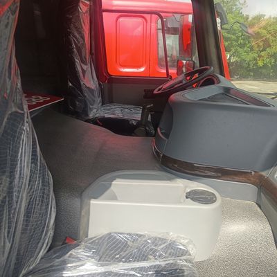 Tubeless Tire Design Sinotruk and Hydraulic Steering for Dependable Commercial Chassis