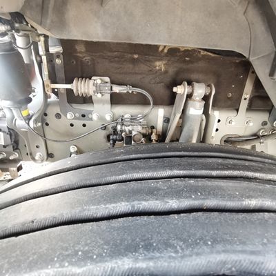 Towing Semi Trailer Sinotruck Tractor Truck with Air Suspension Seat and 6 Months