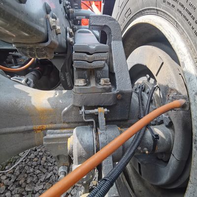 Shacman Tipper Truck with Carbon Steel Cargo Box Seats ≤5 600L Fuel Tank Air Suspension