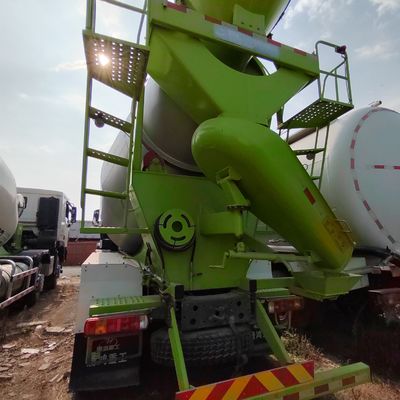 15-20 Cubic X4 Sinotruck HOWO 371HP Concrete Mixer Truck for ≤5 Seats and 6 Months