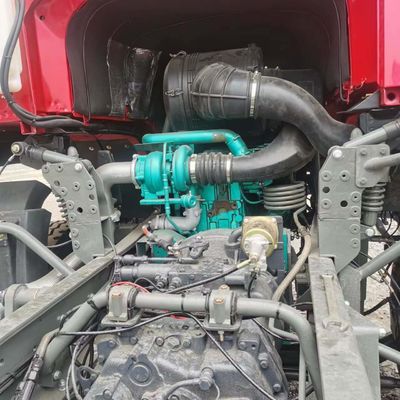 Service Life ≤1 Year HOWO Heavy Duty Cargo Truck with 400-600L Fuel Tank and Tires