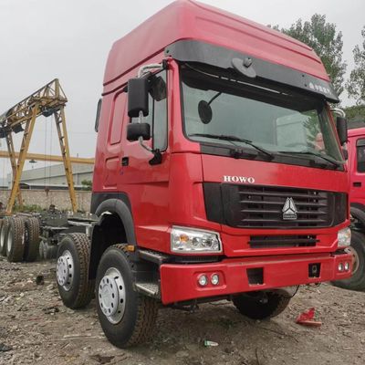 11.6mX2.55mX3.96m Haowo Pre-Owned Commercial Van with Tires and 400-600L Fuel Tank Capacity
