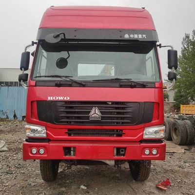 11.6mX2.55mX3.96m Haowo Pre-Owned Commercial Van with Tires and 400-600L Fuel Tank Capacity