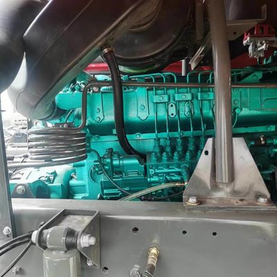 11.6mX2.55mX3.96m Haowo Pre-Owned Commercial Van with Tires and 400-600L Fuel Tank Capacity