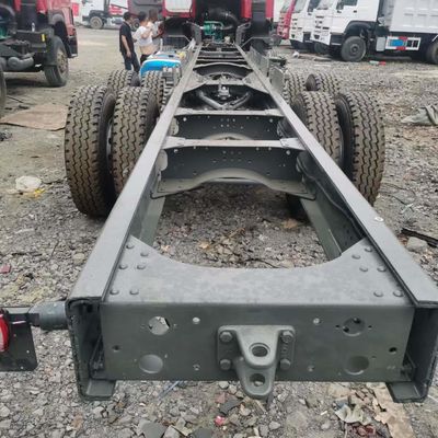 11.6mX2.55mX3.96m Haowo Pre-Owned Commercial Van with Tires and 400-600L Fuel Tank Capacity