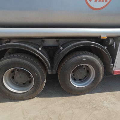 Sinotruk HOWO 6X4 336HP 15cbm Vacuum Tanker Truck Sewage Truck Model Zz1257n4641W with 1
