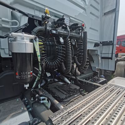 Customized Sitrak 4X2 480 HP Tractor Trailer with 600L Fuel Tank and US Currency