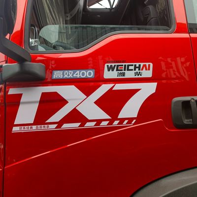6880.000kg Heavy Duty Diesel Tractor Truck with Air Suspension Seat and 1000L Fuel Tank