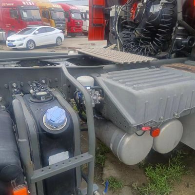 Manual Transmission Heavy Duty Farm Truck with Tyres and Front Lifting Style Dumping