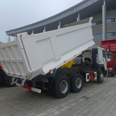 30t Loading Transport HOWO 371HP Self Dumping Truck with High Horsepower Diesel Engine