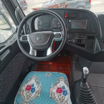 Shacman Tipper Truck with Manual Transmission 400L Fuel Tank and Tubeless Tire Design