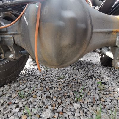 Shacman Air Suspension Tipper Truck for Heavy Towing Engine Capacity＞8L Manual Transmission