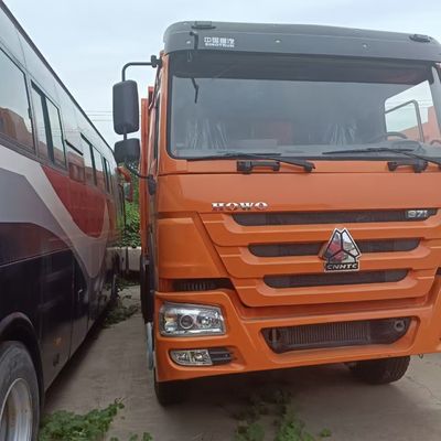31-40t Load Capacity Sinotruk Chassis 371HP Hydraulic Steering Truck for Customized Needs