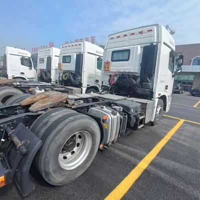 Towing Semi Trailer Heavy Duty Tractor Vehicle with Air Suspension Seat and 6×4 Drive Wheel