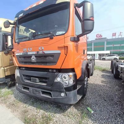 Customized Package Size Used Sinotruk HOWO 6X4 Tractor Truck with 1000L Fuel Tank