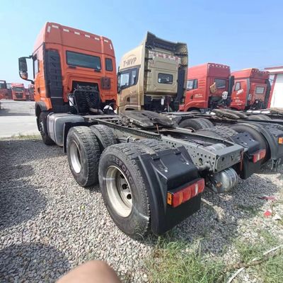 Customized Request Heavy Duty Sinotruk HOWO 6X4 Tractor Truck for Transport Needs