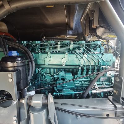 400L Fuel Tank Used HOWO Tractor Truck with Air Suspension Seat and Customized Request