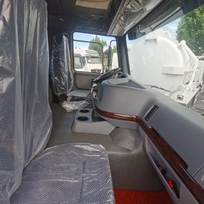 1000L Fuel Tank and Air Suspension Seat Equipped HOWO Tractor Truck for Performance