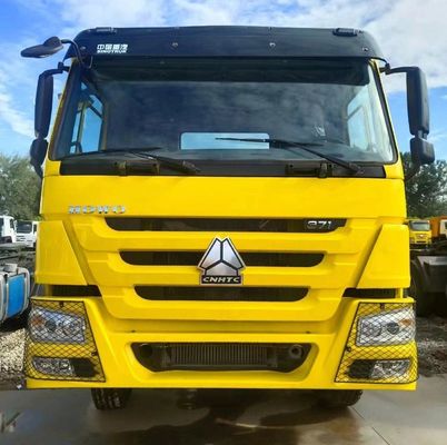 6.8x2.5x3.8m Heavy Duty HOWO Tractor Transport Truck 2024 Model Tubeless Tire Design