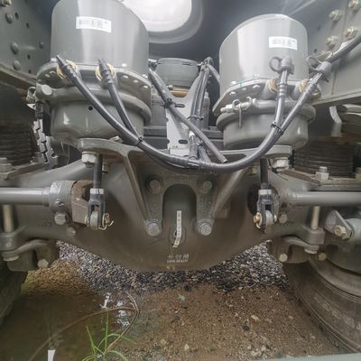 Hydraulic Braking System Heavy Duty White Tractor Truck with Tires and Customization