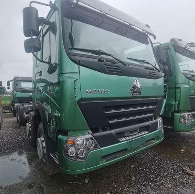 Road Vehicle with Tires Road Conditions Road and Pre-Owned Condition 400-600L Fuel Tank