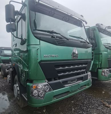 Tires and 400-600L Fuel Tank Heavy Duty Tractor Truck for Long Distance Transportation