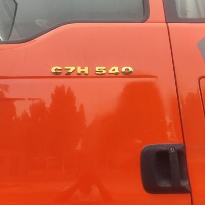 Shandeka 4X2 Tractor Used Transport Truck with 600L Fuel Tank and ≤5 Seats Affordable