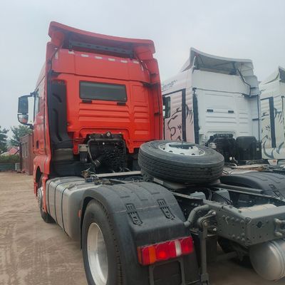 Euro 5 Emission Standard Shacman Tractor Engine and 6.8x2.5x3.8m Size for Construction