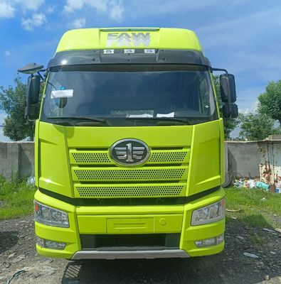 FAW Jiefang J6p420HP Diesel 6X4 Heavy Tractor Truck with 6 Months After-sales Service