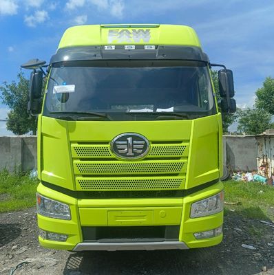 FAW Jiefang J6p420HP Diesel 6X4 Heavy Tractor Truck for Towing Semi Trailer Promotion
