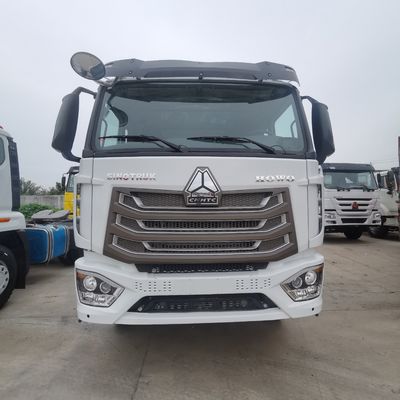 Used HOWO Tractor Truck for Towing 6800*2500*3200 Dimensions and Engine Capacity ＞8L