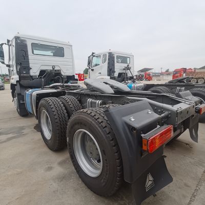Used HOWO Tractor Truck for Towing 6800*2500*3200 Dimensions and Engine Capacity ＞8L