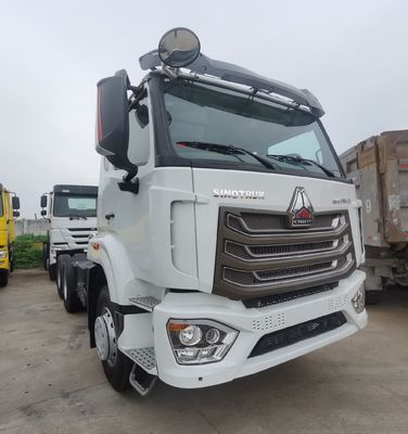 Euro 2 Emission Standard FAW Tractor Parts Heavy Duty Towing with Air Suspension Seat