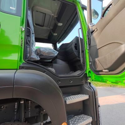 Sinotruk A7/T7 Heavy Duty 10/12 Wheeler Trucks Customized for Your Customer Requirements