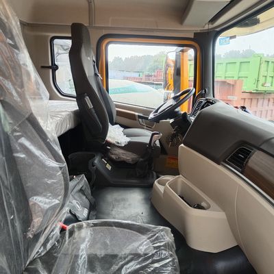 Sinotruk Delong Dump Truck 8X4 with Hydraulic Steering and Powerful Engine Capacity