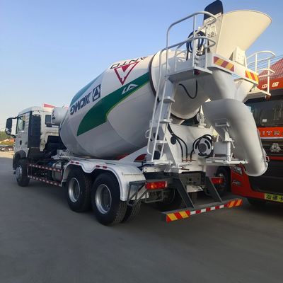 Carbon Steel Cargo Box Hydraulic Steering Concrete Mixer Truck for Smooth Operation