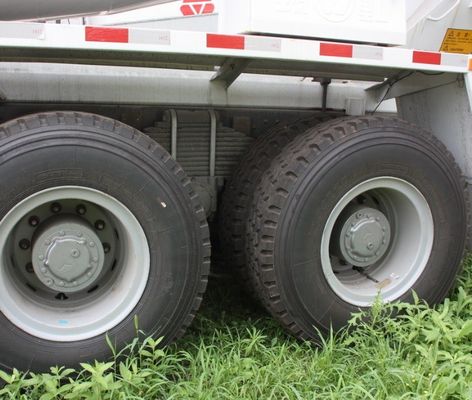 Sinotruk Chassis Durable Heavy Duty Cement Mixer Truck with Maximum Horsepower 400hp