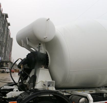 TS16949 Certified High Capacity Cement Mixer Truck with Manual Transmission by JAC FAW