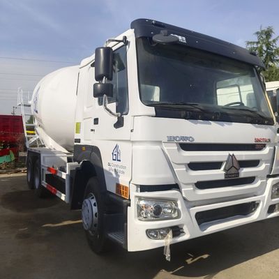 Sinotruk Concrete Mixer Truck for Heavy Duty Construction at 10245x2496x3450m Size