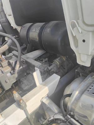 Sinotruk Chassis Hydraulic Power Steering Concrete Mixer with 8 Displacement and 400hp