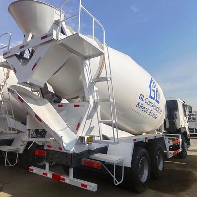 Off-Road Hydraulic Cement Mixer Truck with Customized Color and Performance by Sinotruk