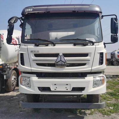 Manual Transmission Sinotruk Hydraulic Concrete Mixer Truck 8 Displacement for Building