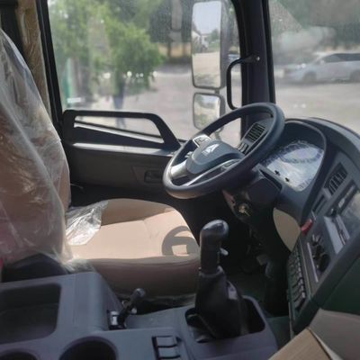 Manual Transmission Sinotruk Hydraulic Concrete Mixer Truck 8 Displacement for Building
