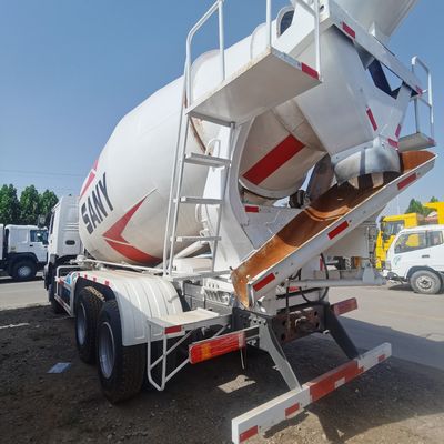 Manual Transmission Type Sinotruk Cement Mixer Truck for Heavy Duty Construction Needs
