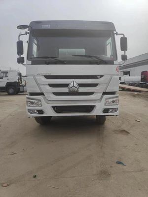 Customized Sinotruk Chassis Hydraulic Steering Mixer Truck with Power Assistance and Tyre