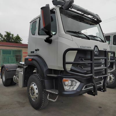 Second Hand Sinotruk Tractor Truck with Carbon Steel Cargo Box in Good Condition