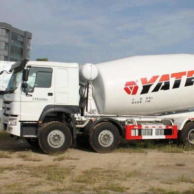 8 Displacement Hydraulic Steering Agitator Truck with Sinotruk Chassis and Tyres