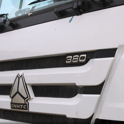 Sinotruk Cement Mixer Vehicle with Tyres and Hydraulic Steering System Customization