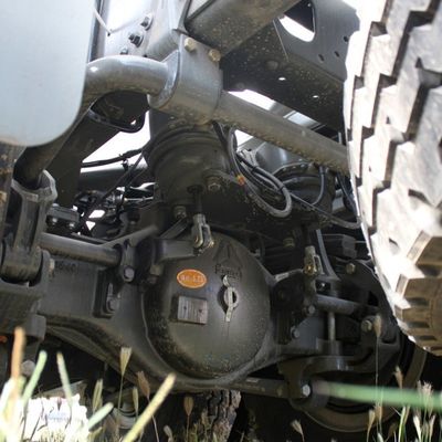 Sinotruk Cement Mixer Vehicle with Tyres and Hydraulic Steering System Customization