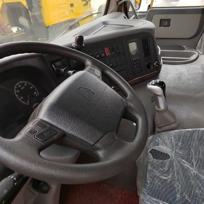 Hydraulic Steering and Sinotruk Chassis Design 6x4 Tractor Truck for Industrial Transport